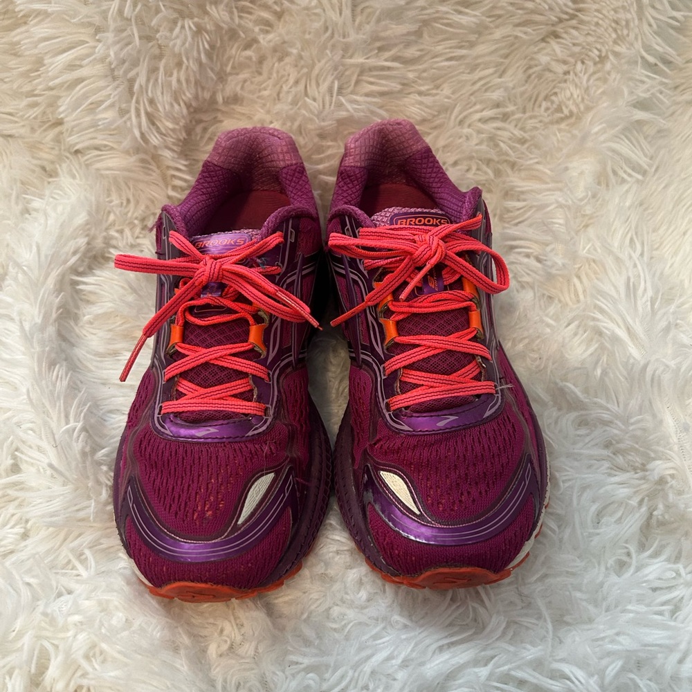 Brooks Ghost Women's Sneakers